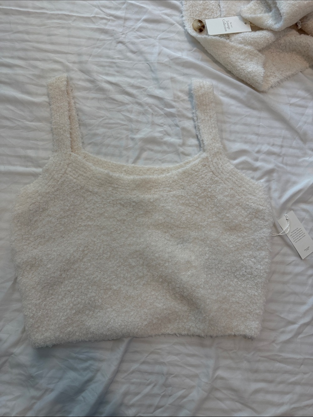 Abercrombie & Fitch Cream Knit Cardigan, Tank and Shorts Set - Picture 10 of 15